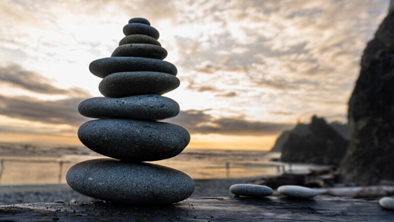 Achieving hormonal balance naturally requires addressing the root causes. Discover the lifestyle strategies that restore hormones and eliminate the symptoms they cause. - hormonal balance